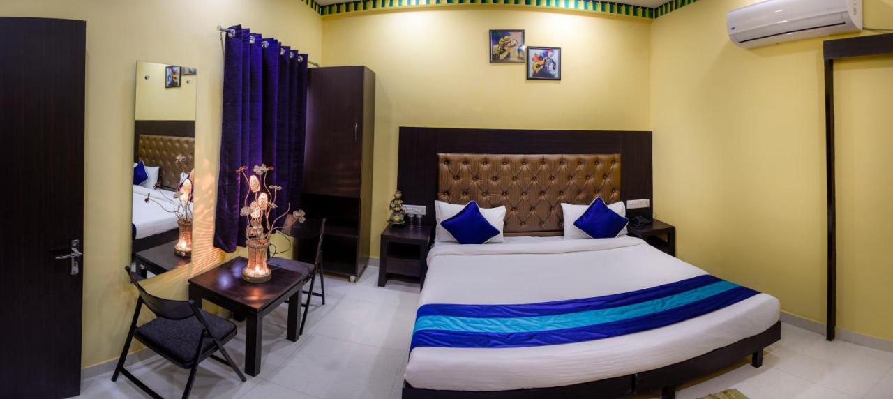 Udee's Homestay Agra  Buitenkant foto